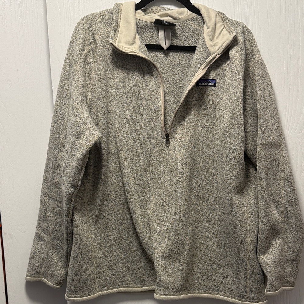 Patagonia Women's Half-Zip Sweatshirt in Gray and Cream